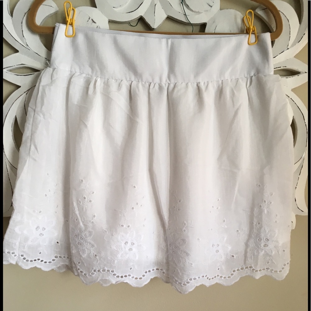 White Eyelet Mini Skirt EUC